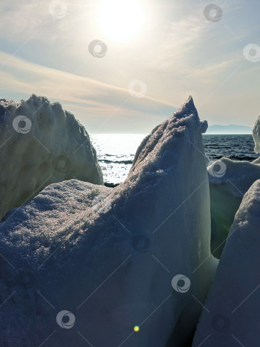 Скачать Льдины на берегу моря фотосток Ozero