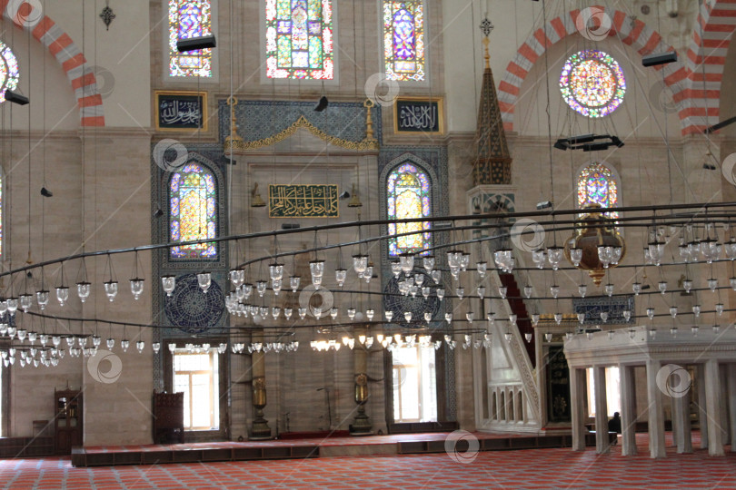 Скачать Внутри мечети Сулеймание в Стамбуле фотосток Ozero