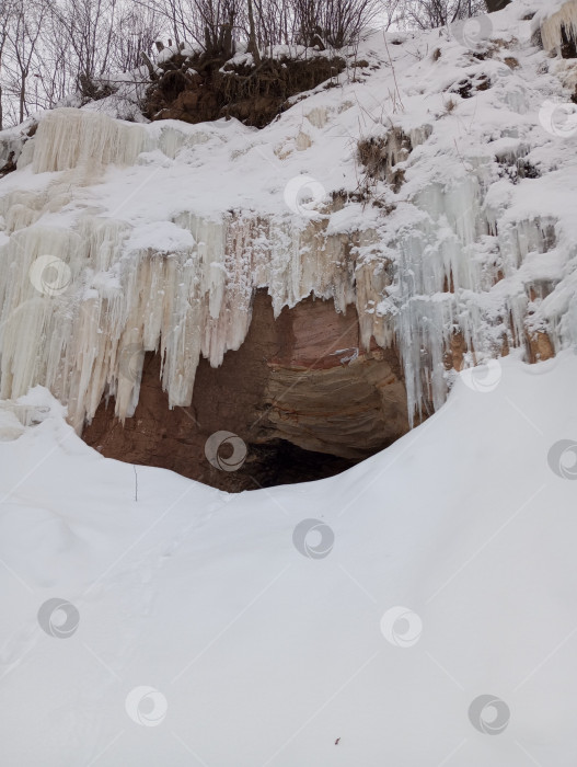 Скачать Зимняя пещера фотосток Ozero