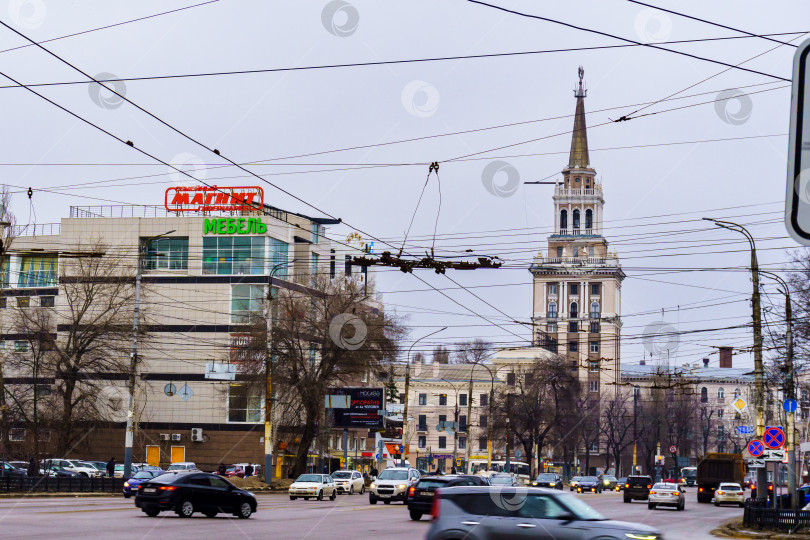 Скачать Городской пейзаж. Дом с башней. 1957 г. Воронеж фотосток Ozero