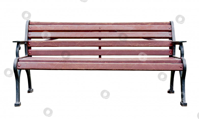 Скачать Деревянная скамейка с коваными боковинами, выделяющаяся на белом фоне фотосток Ozero