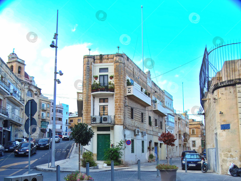 Скачать Дом на перекрестке двух улиц на Мальте фотосток Ozero