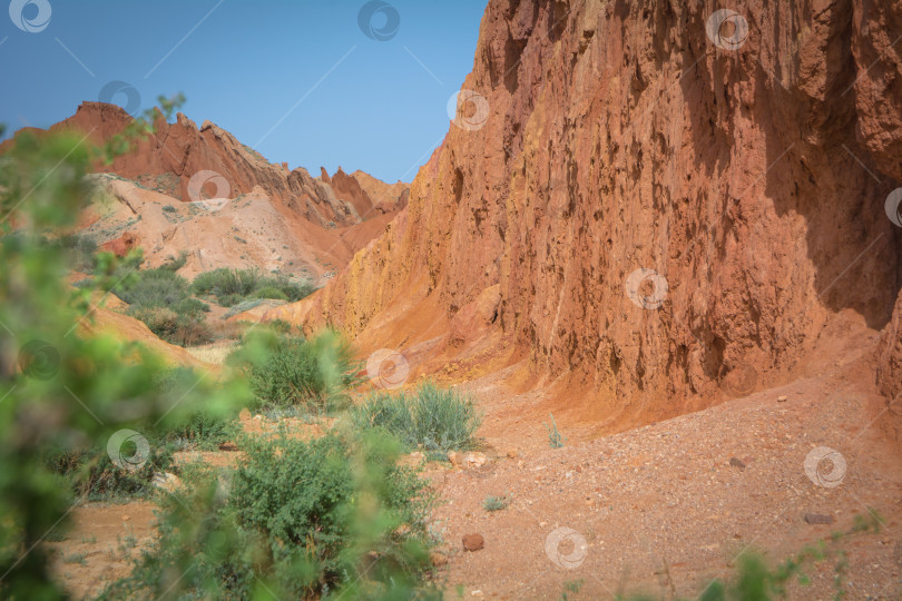Скачать Песчаная и глинистая местность в Иссык-Кульской области, Конионская сказка, Кыргызстан фотосток Ozero