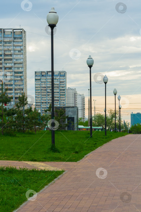 Скачать Перспективный вид на городской парк фотосток Ozero