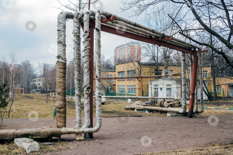 Скачать Трубы теплотрассы в городе фотосток Ozero