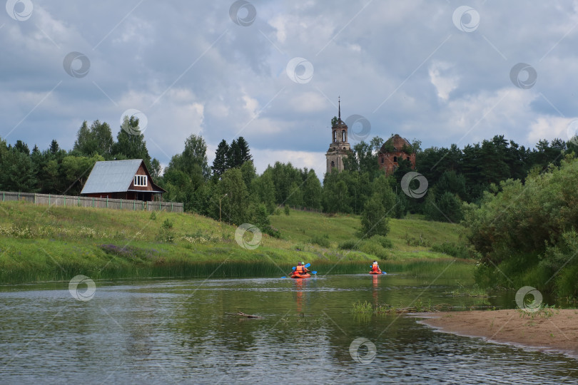 Скачать Путешествие по реке фотосток Ozero