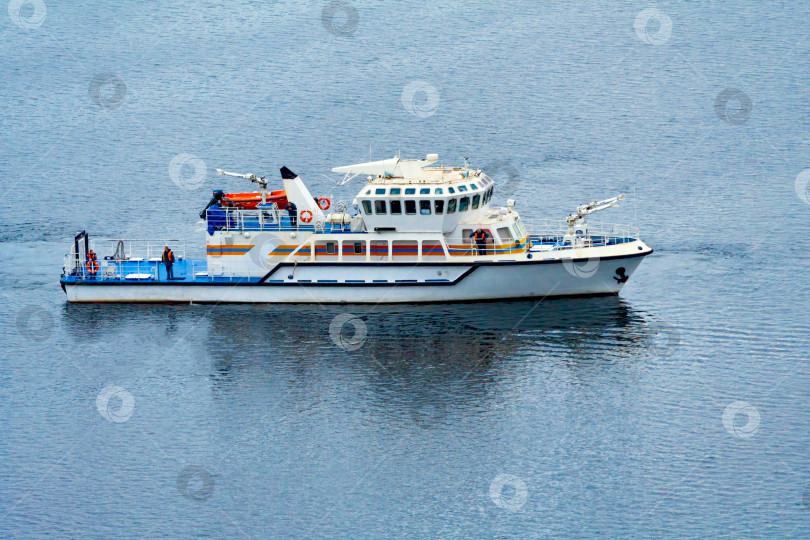 Скачать Многоцелевое спасательное судно фотосток Ozero