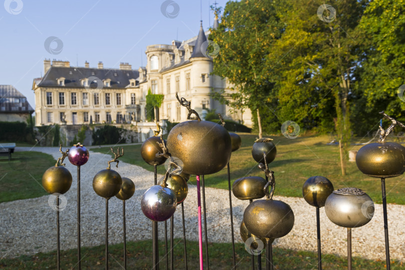 Скачать Садовая скульптура во Французском замке. фотосток Ozero