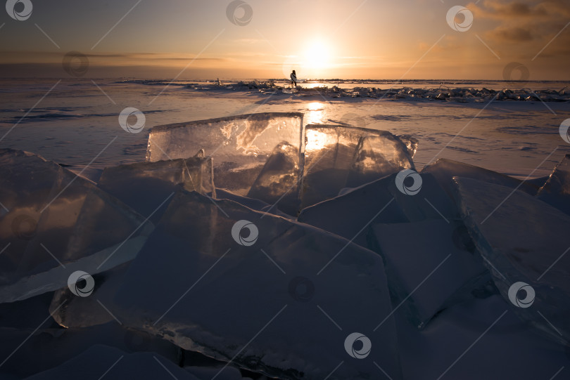 Скачать Рассвет на Байкале. фотосток Ozero