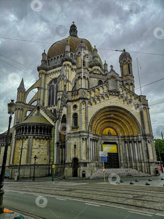 Скачать Храм в Брюсселе фотосток Ozero