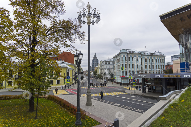 Скачать Вид на улицу Малая Дмитровка. Москва, Россия. фотосток Ozero