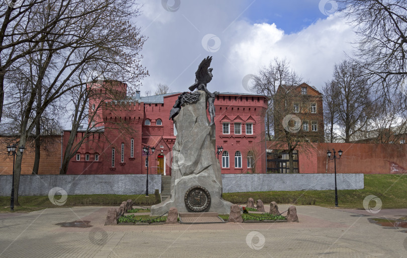 Скачать Памятник защитникам Смоленска в Отечественную войну 1812 года. Россия. фотосток Ozero