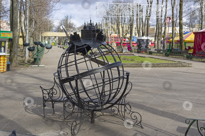 Скачать Парковая скульптура - город Смоленск на земном шаре. Россия. фотосток Ozero