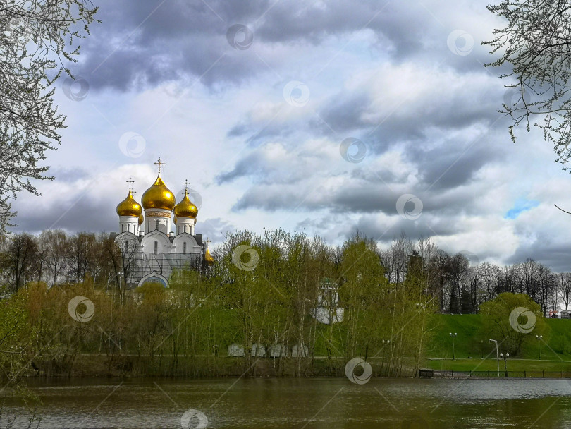 Скачать Храм в Ярославле фотосток Ozero