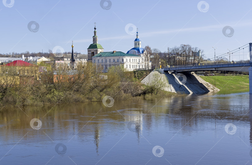 Скачать Река Днепр в Смоленске, Россия. фотосток Ozero