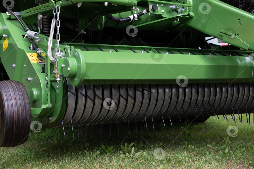 Скачать Выставка новых тракторов, комбайнов, сельскохозяйственной техники и оборудования. фотосток Ozero