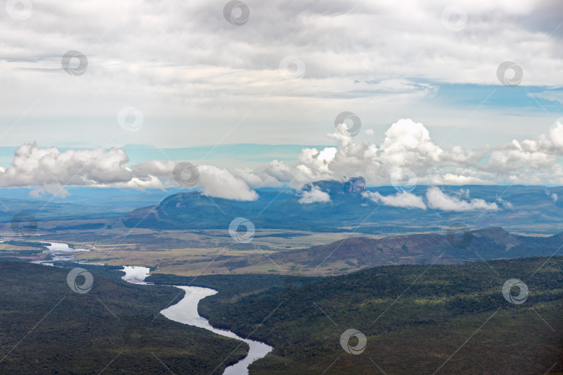 Скачать Полет над Канаймой фотосток Ozero