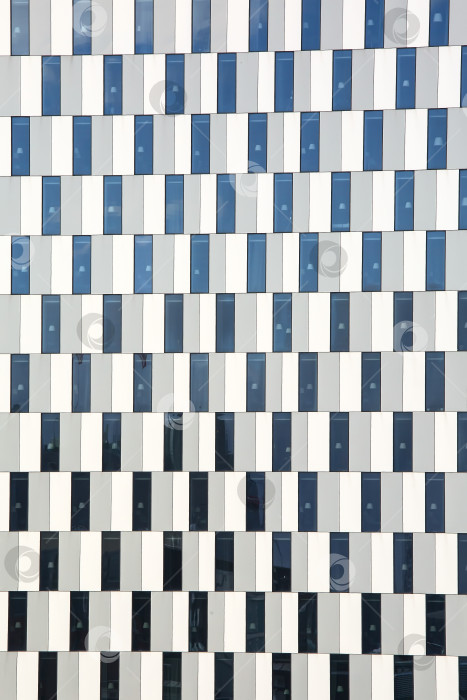 Скачать Стеклянный фасад современного офисного здания фотосток Ozero