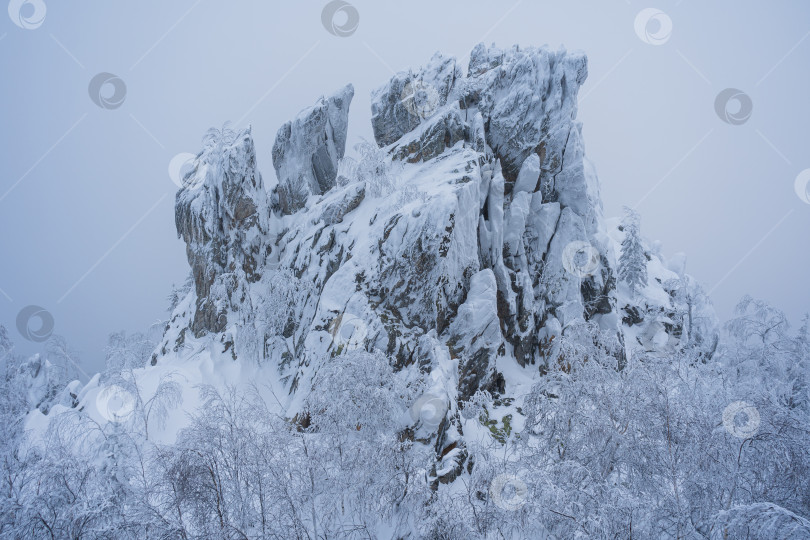 Скачать Снежная скала фотосток Ozero