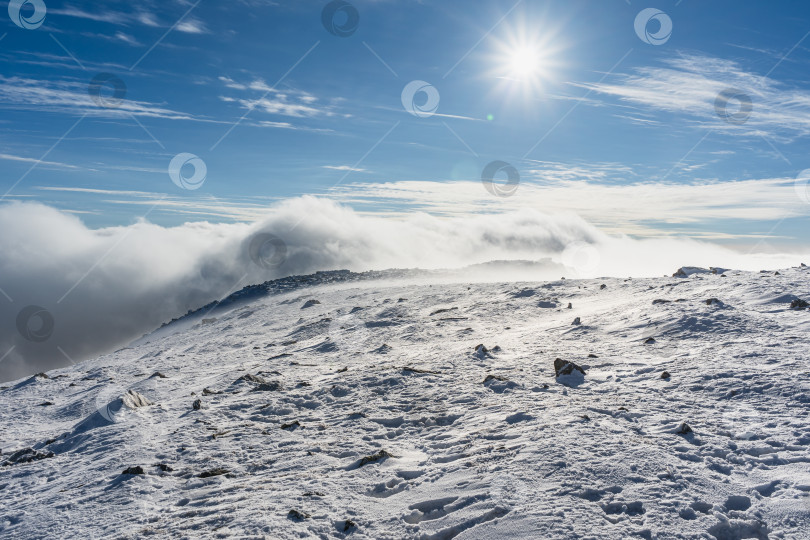 Скачать Течение облаков фотосток Ozero