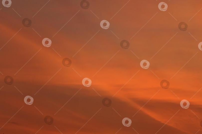 Скачать Впечатляющий вид на оранжевое небо (задний план) фотосток Ozero