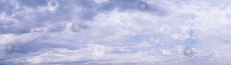 Скачать панорамный вид на осеннее облачное небо фотосток Ozero