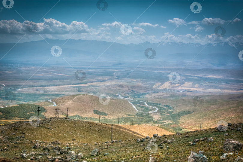 Скачать Горный перевал Тооашуу, Кыргызстан, Весна фотосток Ozero
