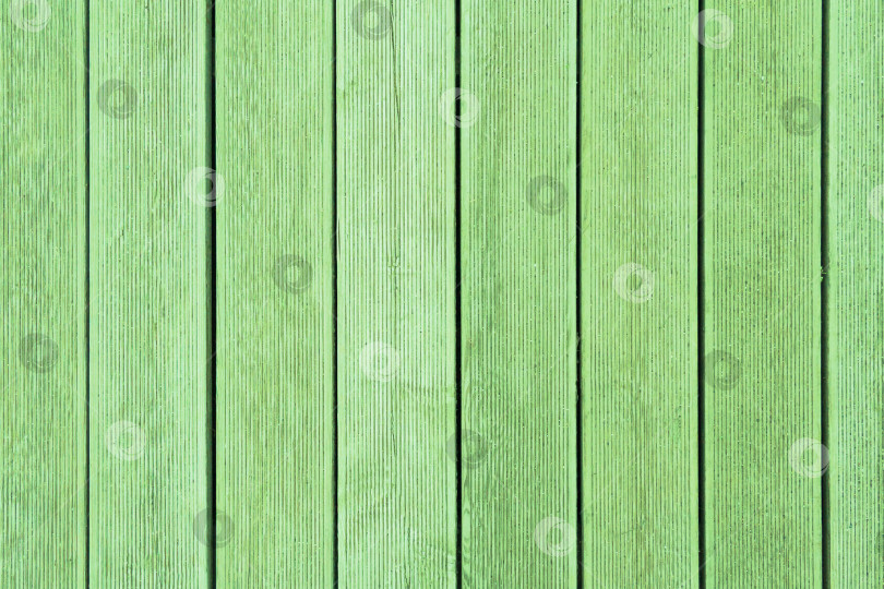 Скачать Вертикальные зеленые деревянные доски с ребристой поверхностью (текстура, фон) фотосток Ozero