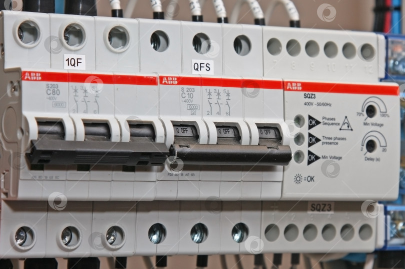 Скачать Автоматические выключатели тока ABB фотосток Ozero