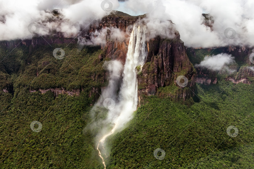 Скачать Водопад Анхель фотосток Ozero